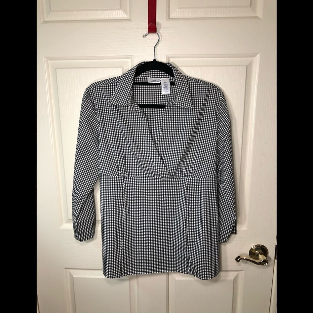 Maternity Announcements blouse 